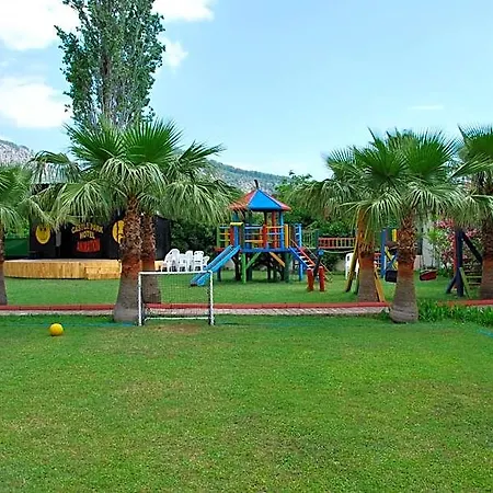 Castle Park 4* 케메르